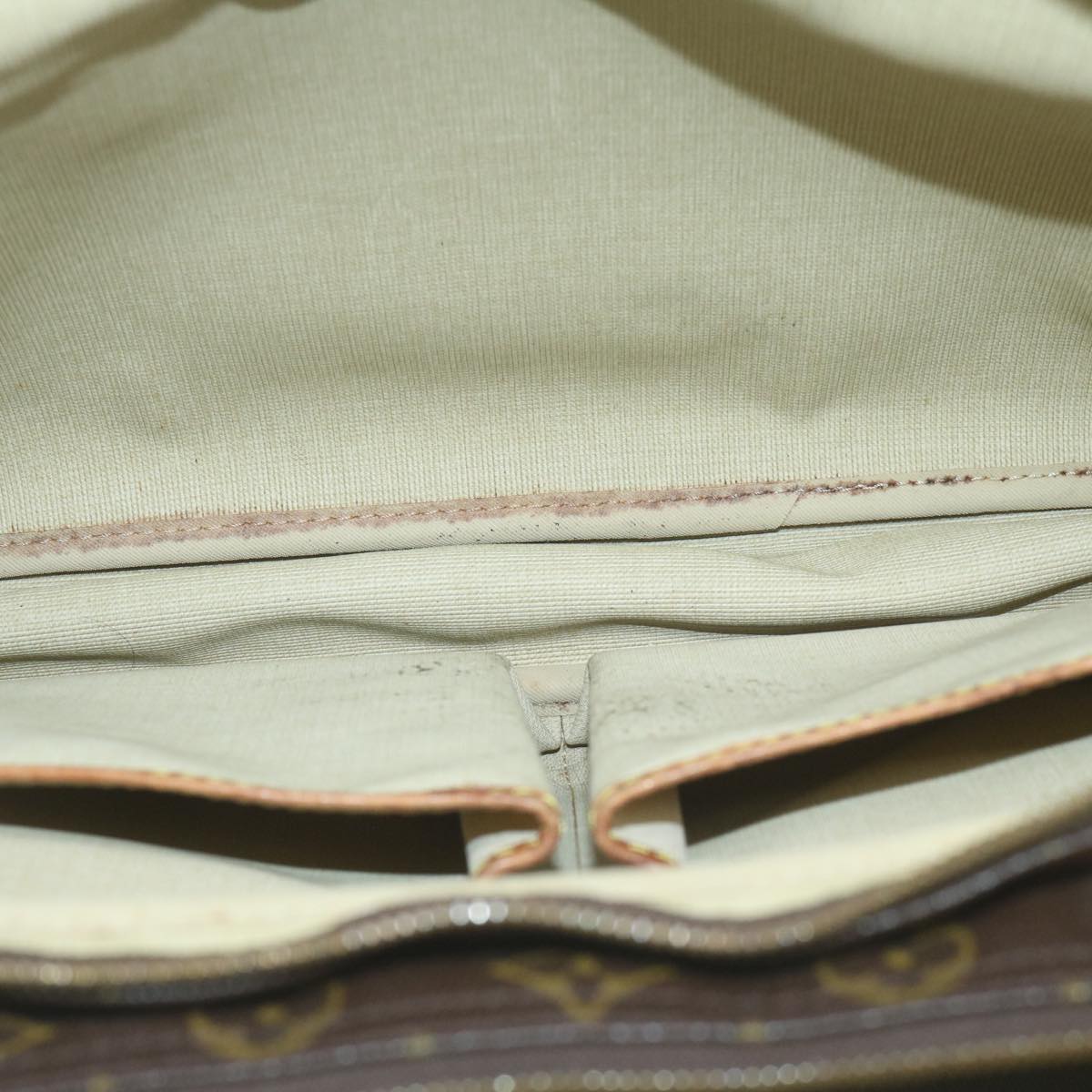 LOUIS VUITTON Monogram Reporter GM Shoulder Bag M45252 LV th4460