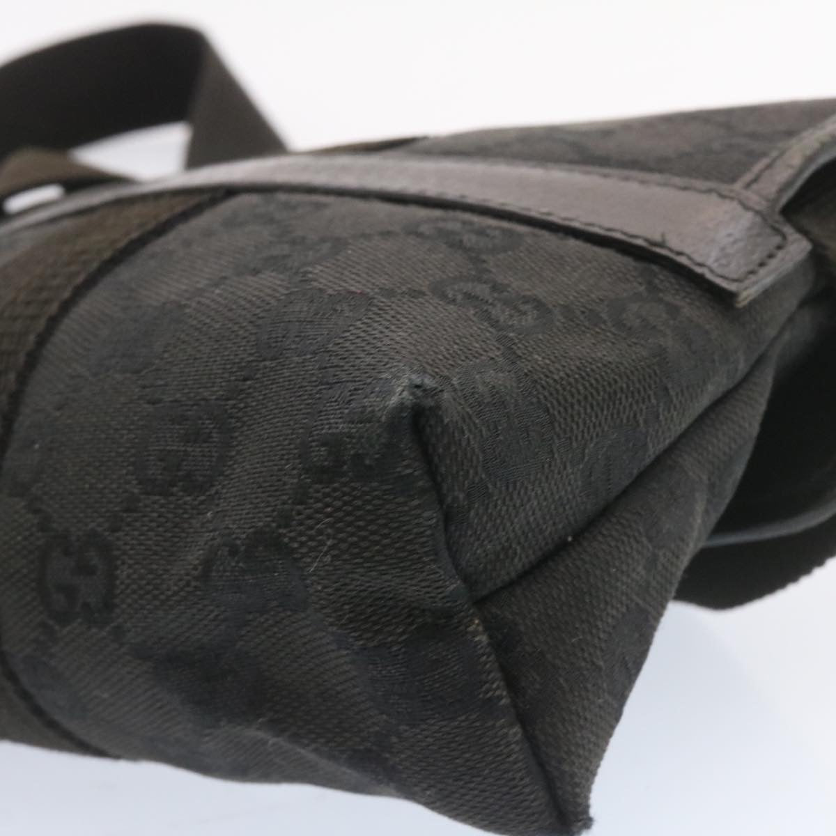 GUCCI GG Canvas Waist Bag Pouch Black am1341s