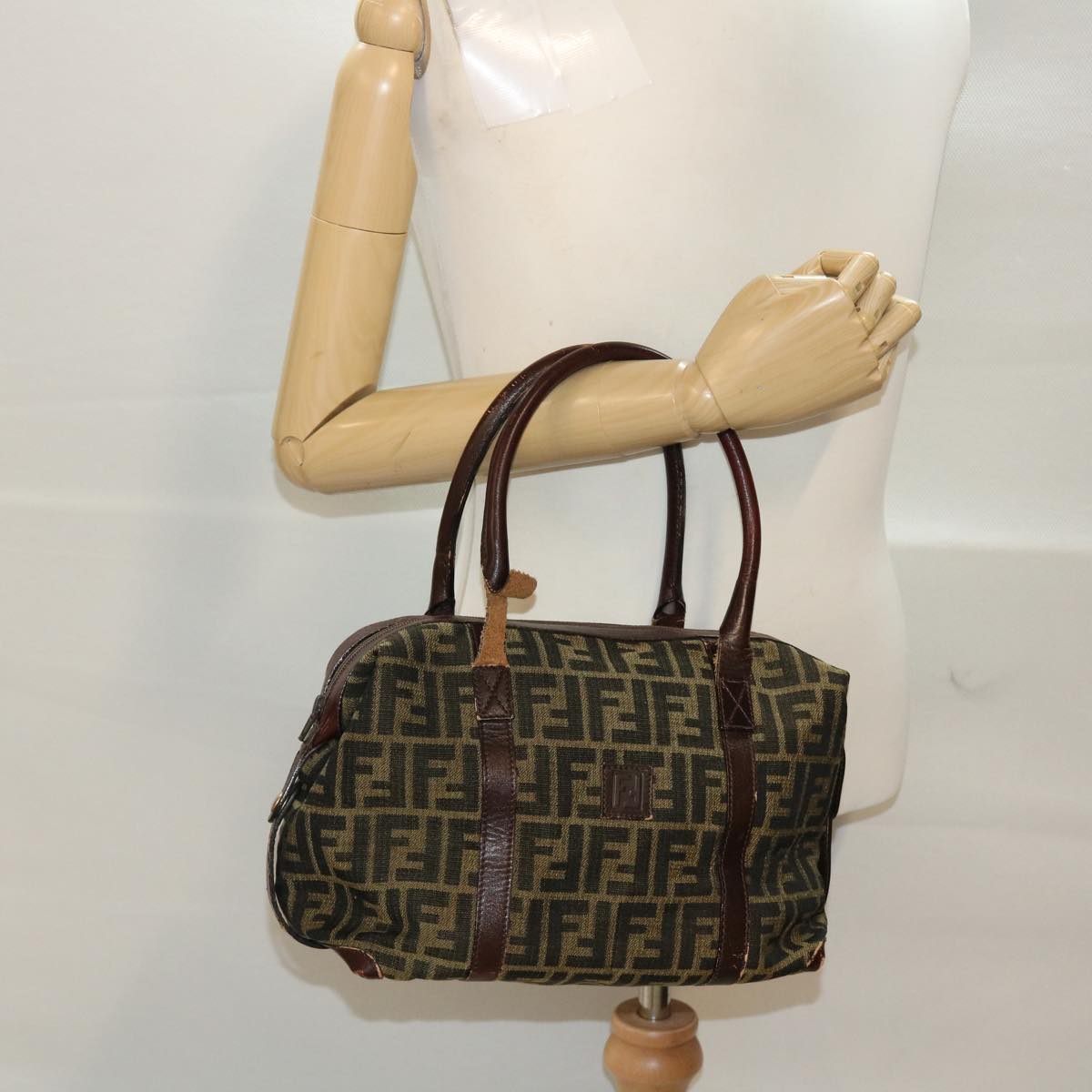 FENDI Zucca Canvas Hand Bag Vintage Brown Black rd2368