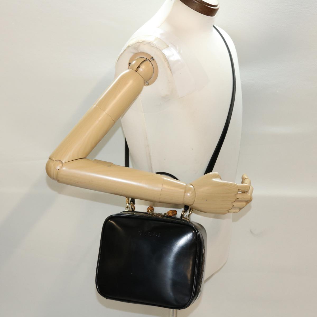 GUCCI Shoulder Bag Patent leather Black 000-3270-0323 ti1149