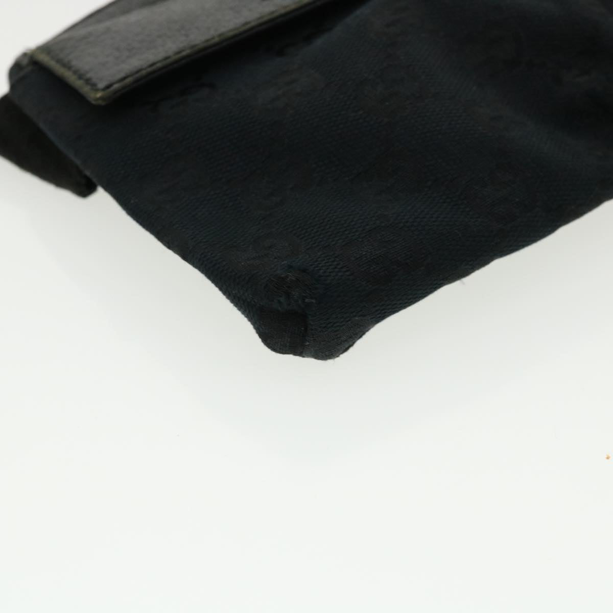 GUCCI GG Canvas Waist Bag Black ti718