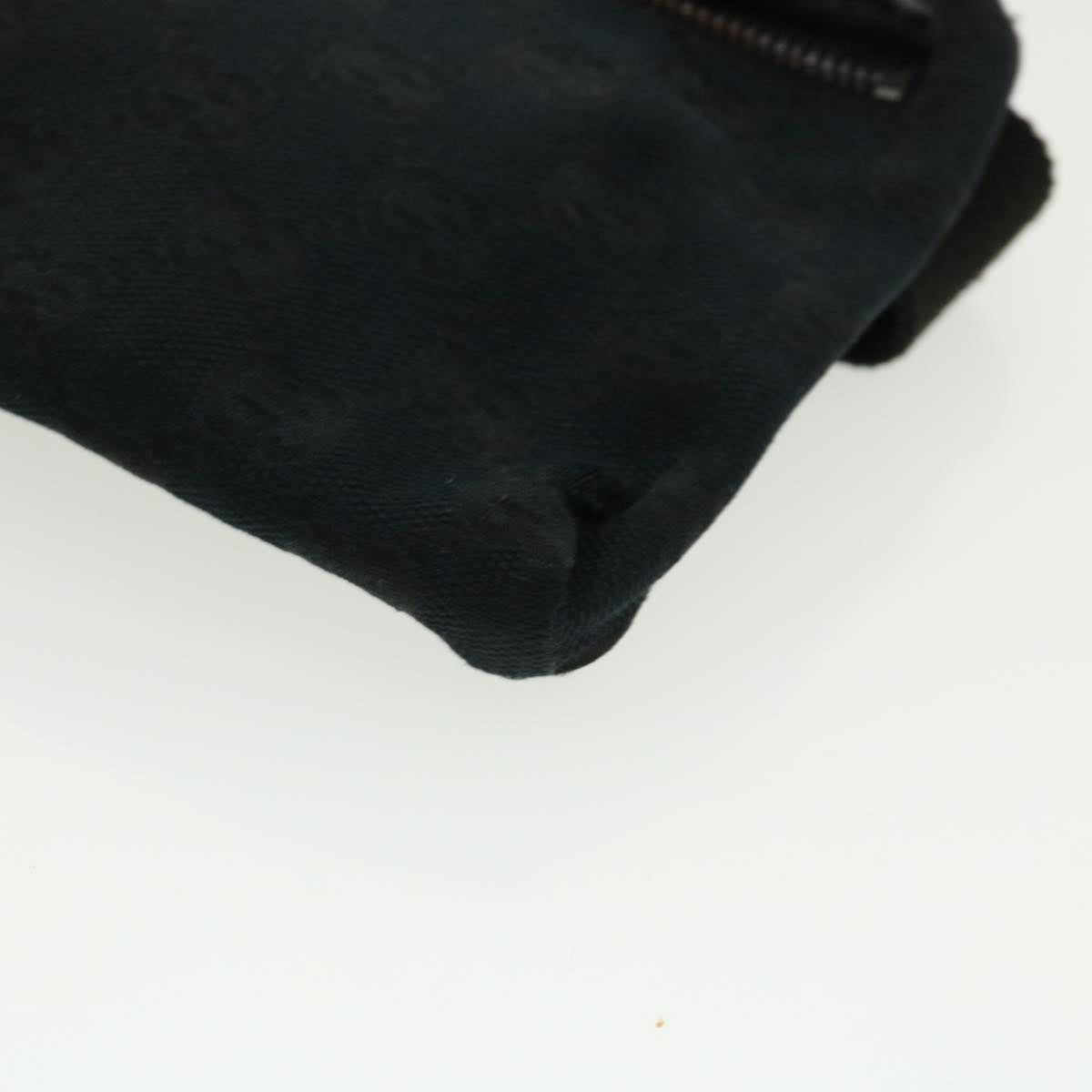 GUCCI GG Canvas Waist Bag Black ti718
