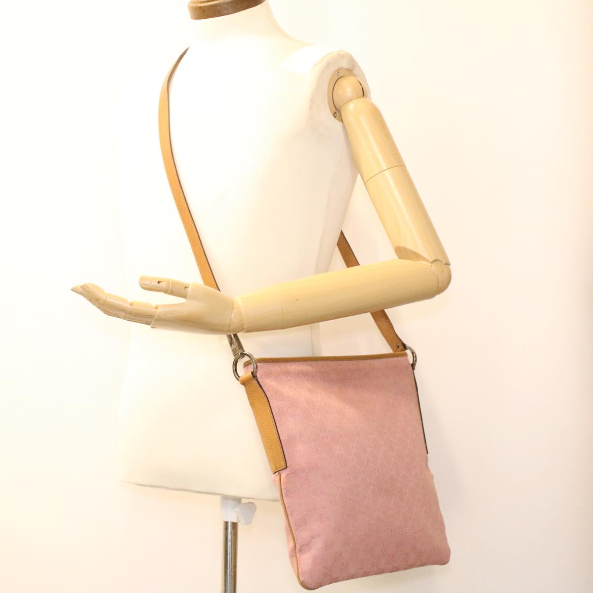 GUCCI GG Canvas Shoulder Bag Pink 113013 1956 ti734