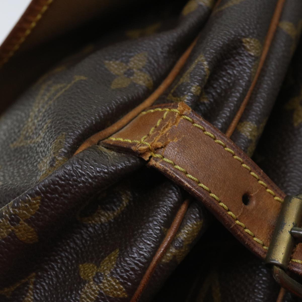 LOUIS VUITTON Monogram Saumur 30 Shoulder Bag M42256 LV yk10048