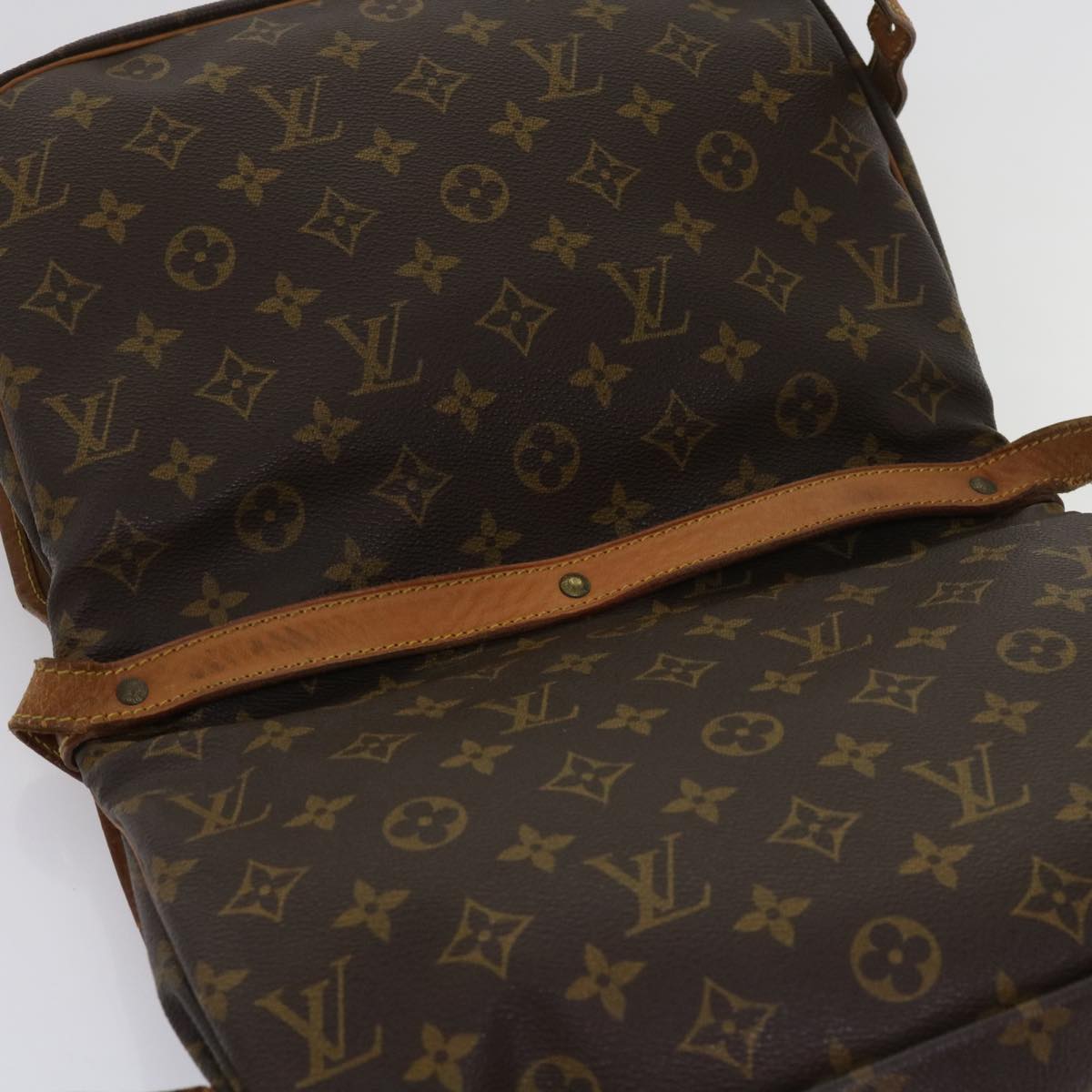 LOUIS VUITTON Monogram Saumur 30 Shoulder Bag M42256 LV yk10048