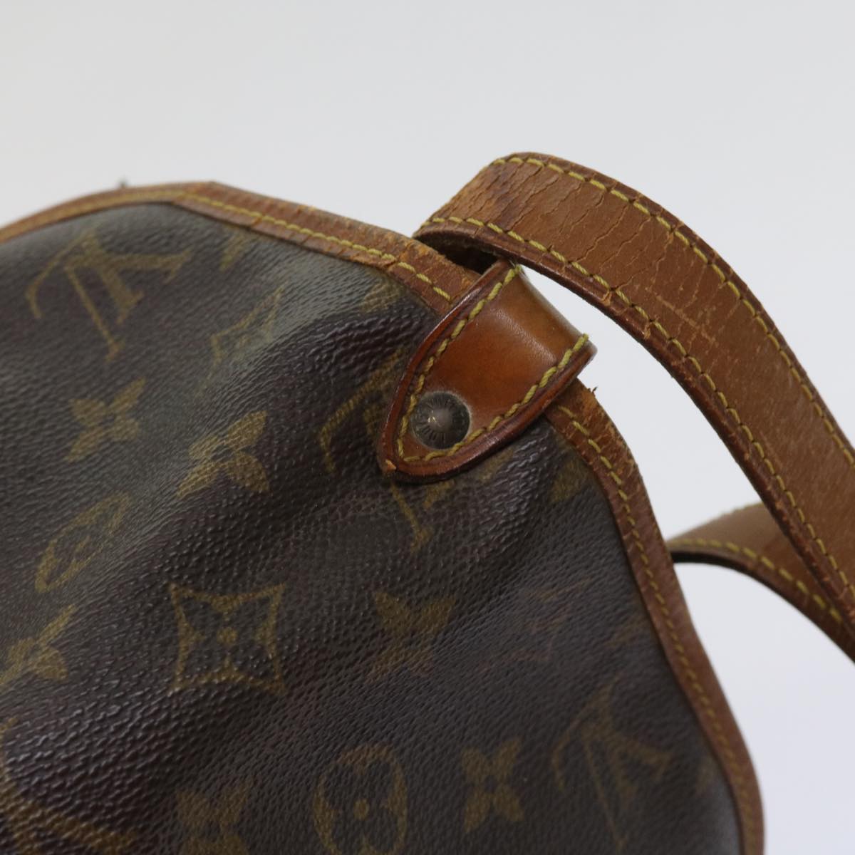 LOUIS VUITTON Monogram Saumur 30 Shoulder Bag M42256 LV yk10048
