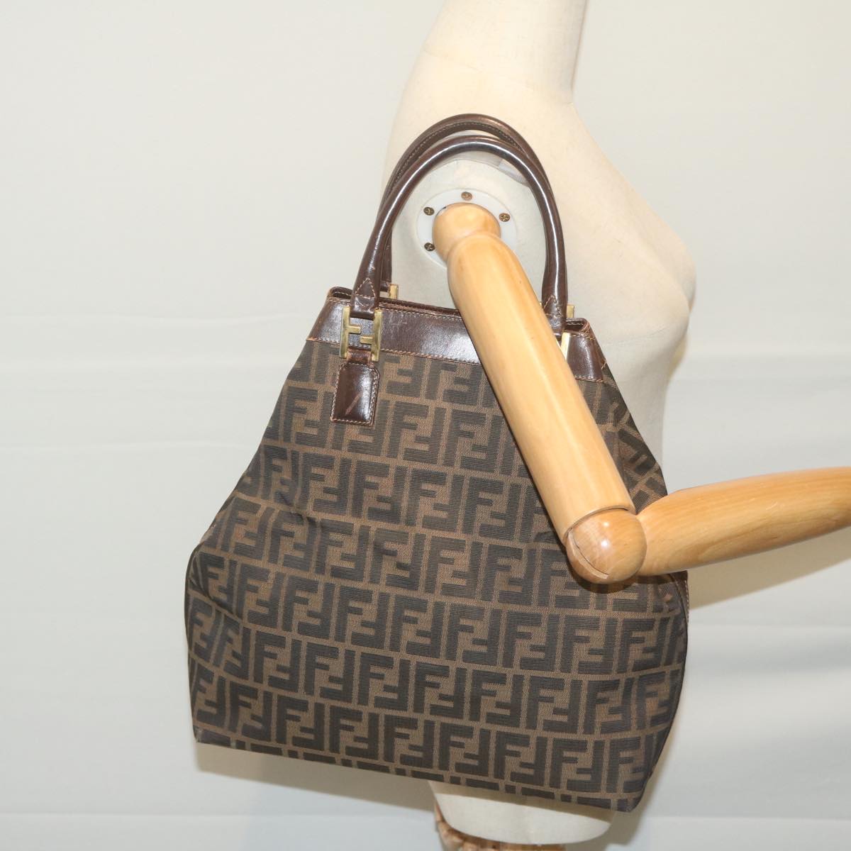 FENDI Zucca Canvas Hand Bag Black Brown yk10338