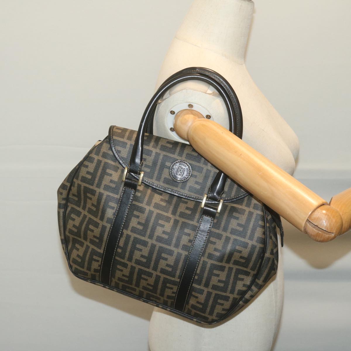 FENDI Zucca Canvas Hand Bag Black Brown yk10606