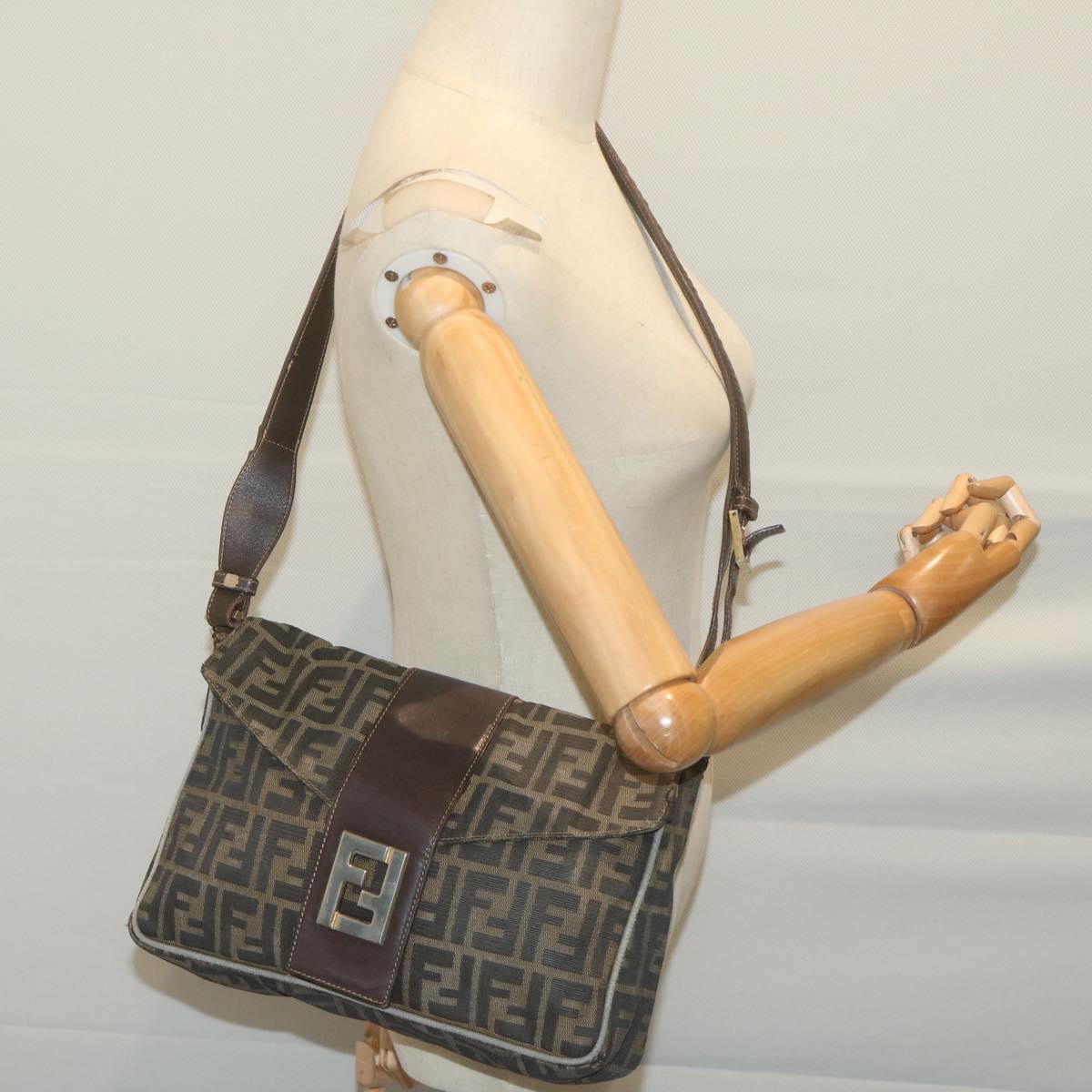 FENDI Zucca Canvas Shoulder Bag Black Brown yk10698