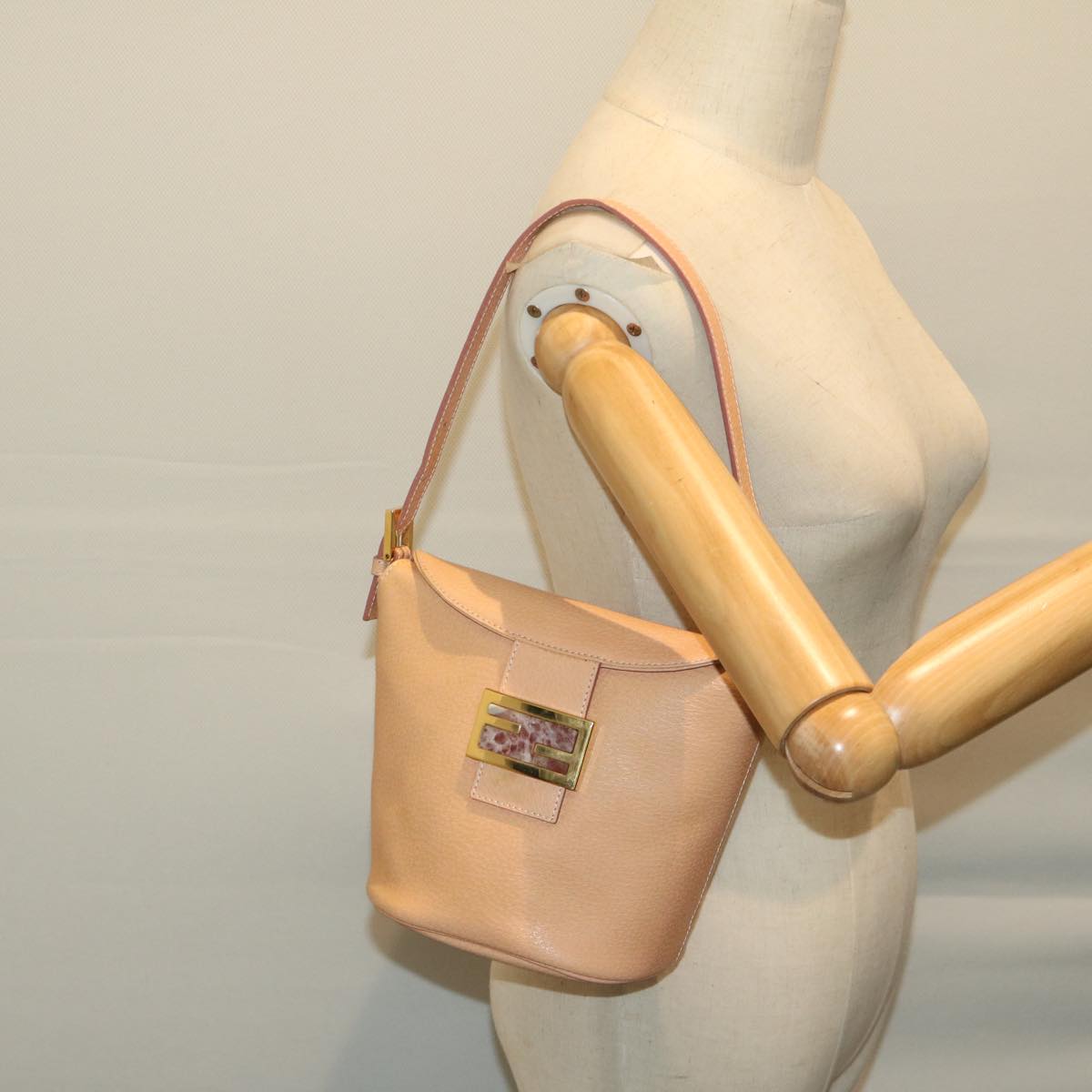 FENDI Mamma Baguette Shoulder Bag Leather Orange yk10805