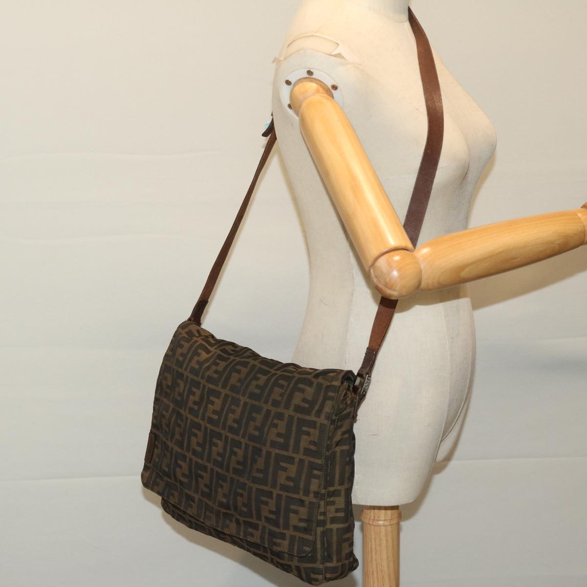 FENDI Zucca Canvas Shoulder Bag Black Brown yk10938