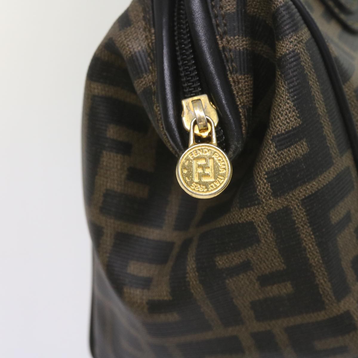 FENDI Zucca Canvas Hand Bag Black Brown yk11054