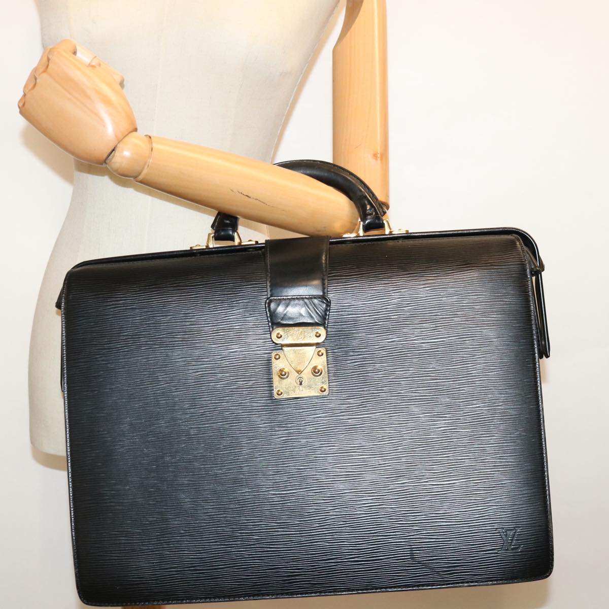 LOUIS VUITTON Epi Serviette Fermoir Business Bag Black M54352 LV yk11717