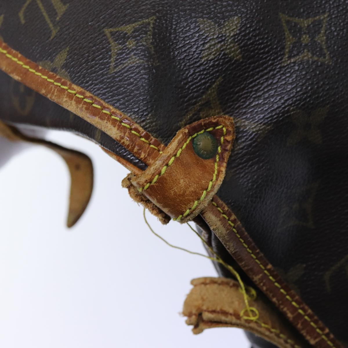 LOUIS VUITTON Monogram Saumur 30 Shoulder Bag M42256 LV yk11804