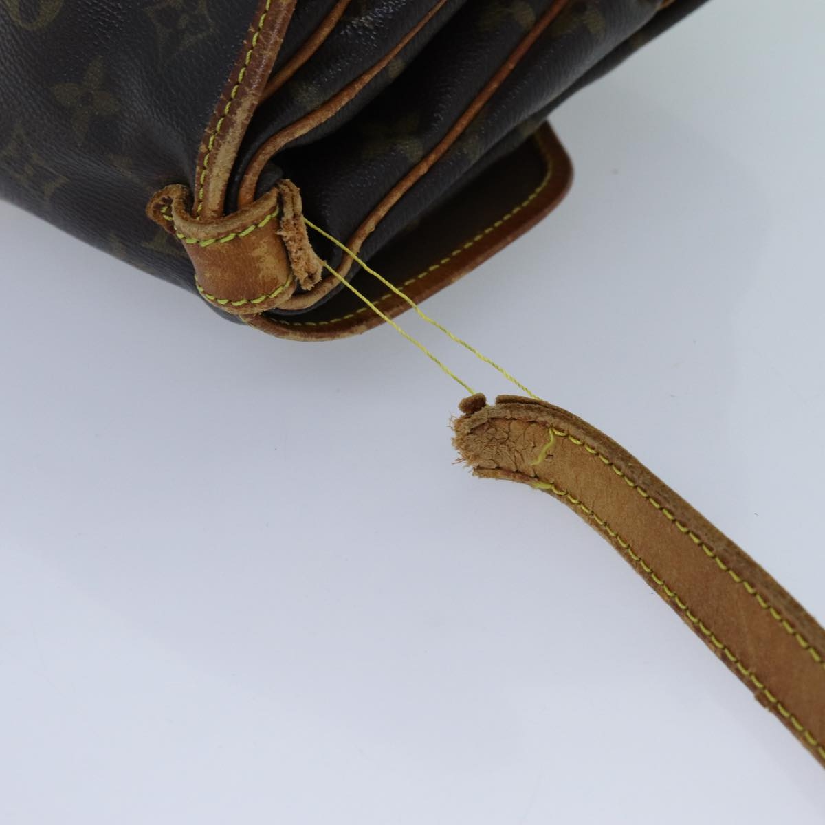 LOUIS VUITTON Monogram Saumur 30 Shoulder Bag M42256 LV yk11804
