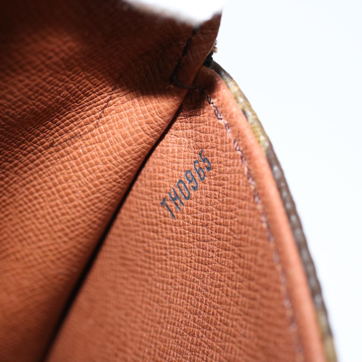 LOUIS VUITTON Monogram Saint Cloud GM Shoulder Bag M51242 LV yk11814