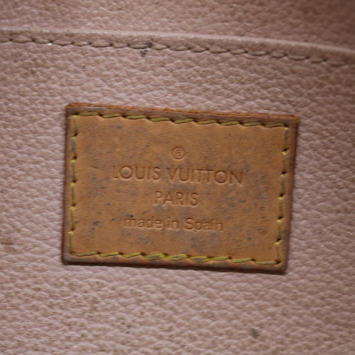LOUIS VUITTON Vernis Pochette Cosmetic Pouch Rose Angelique M90086 yk11824