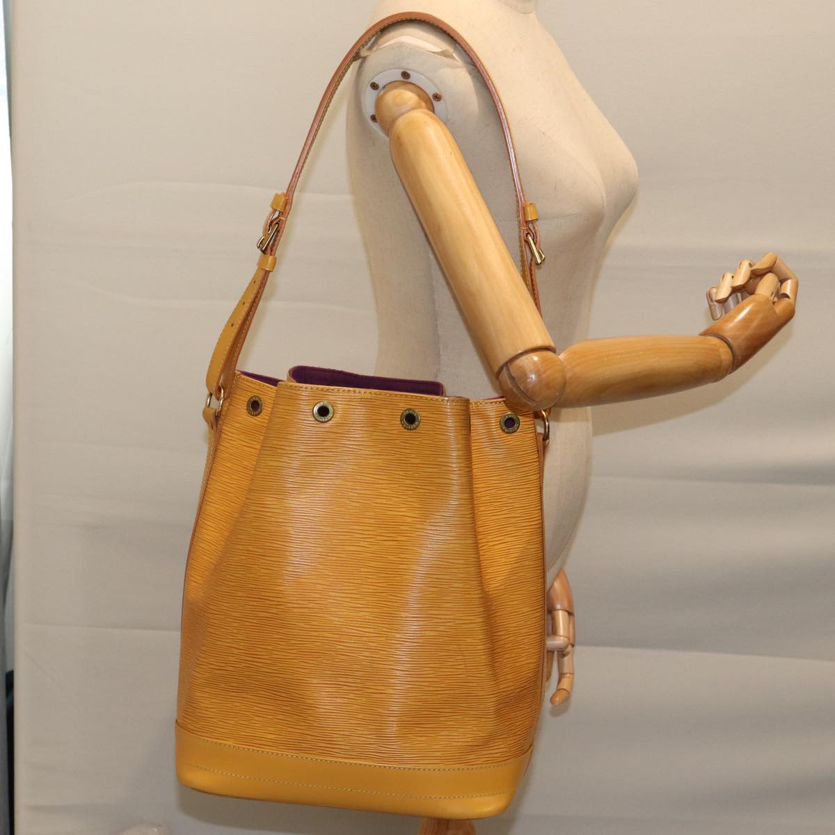 LOUIS VUITTON Epi Noe Shoulder Bag Tassili Yellow M44009 LV yk11888