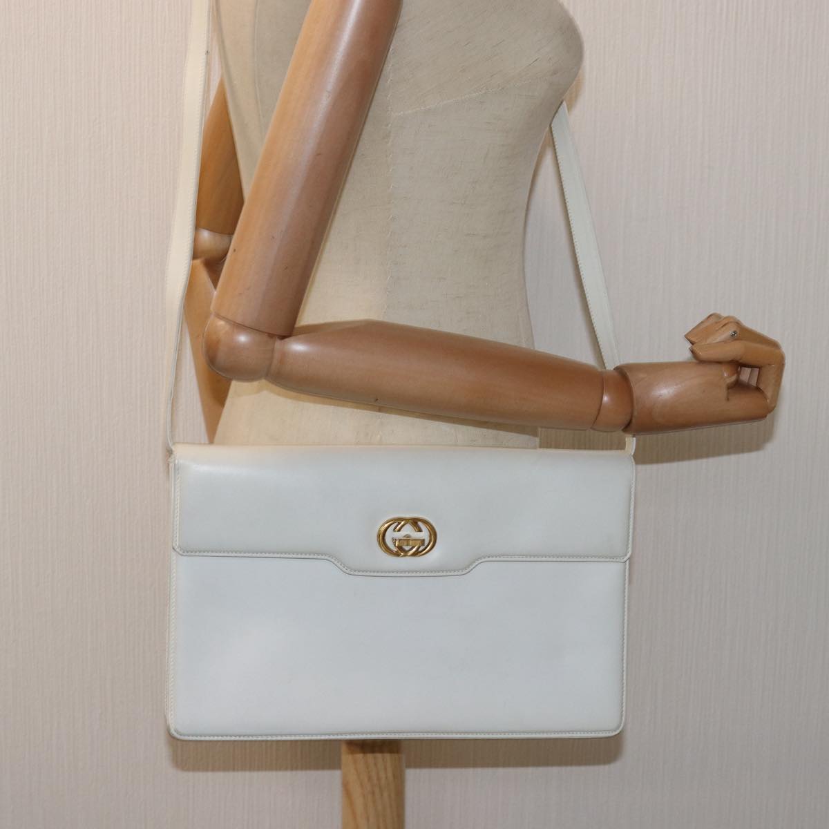 GUCCI Interlocking Shoulder Bag Leather White yk12575