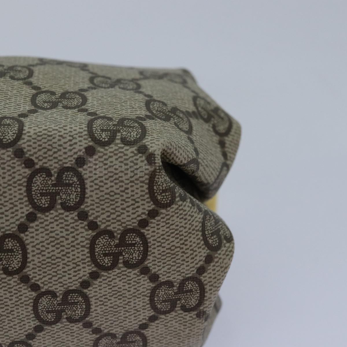 GUCCI GG Supreme Pouch PVC Leather Beige yk13742