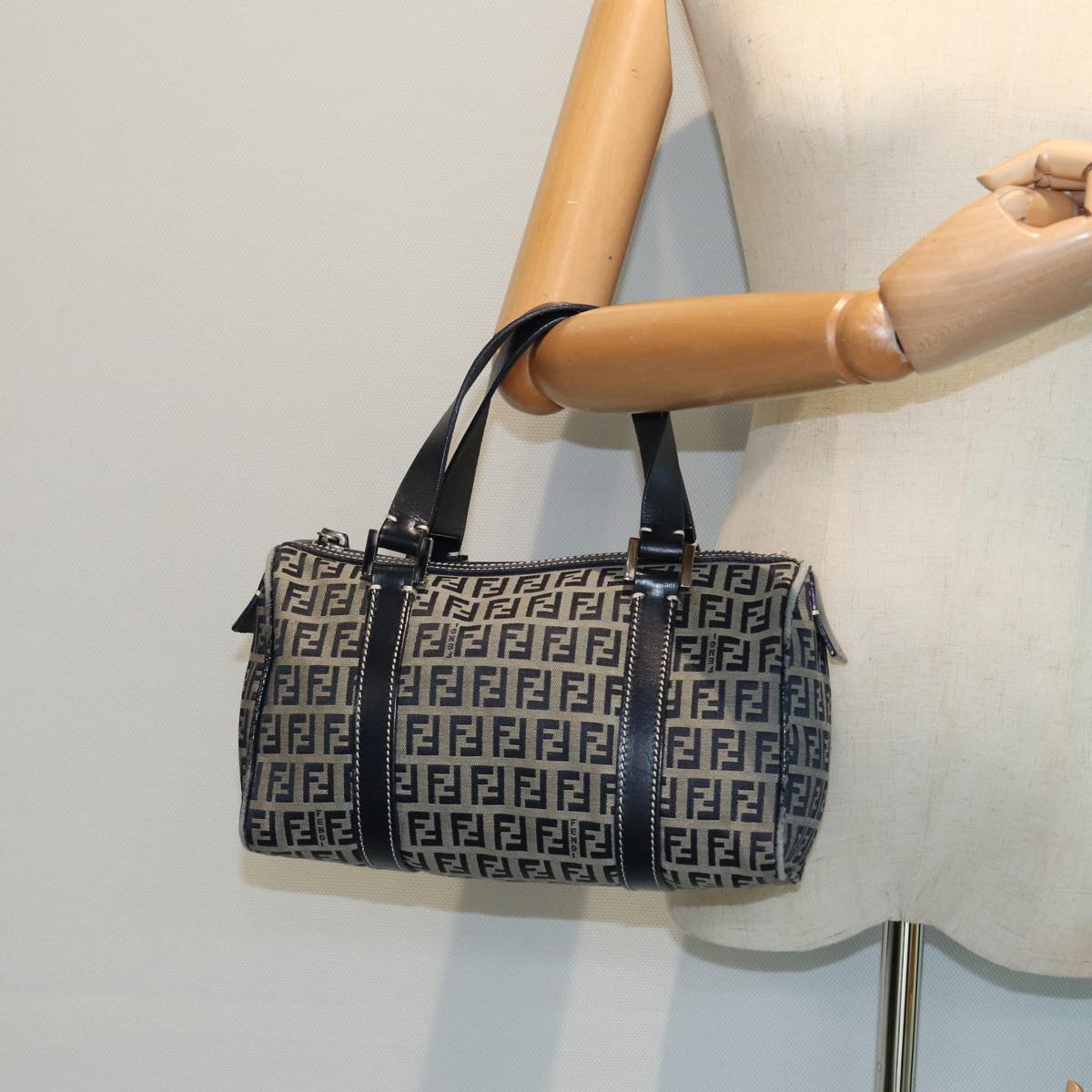 FENDI Zucchino Canvas Hand Bag Navy yk13837