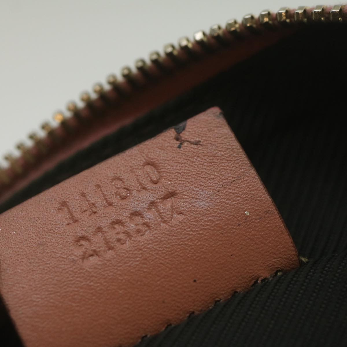 GUCCI GuccissimaLeather GG Canvas Cosmetic Pouch Pink yk4172
