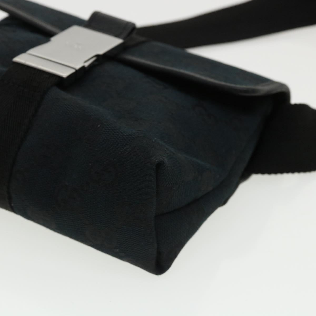 GUCCI GG Canvas Waist Bag Black yk5537