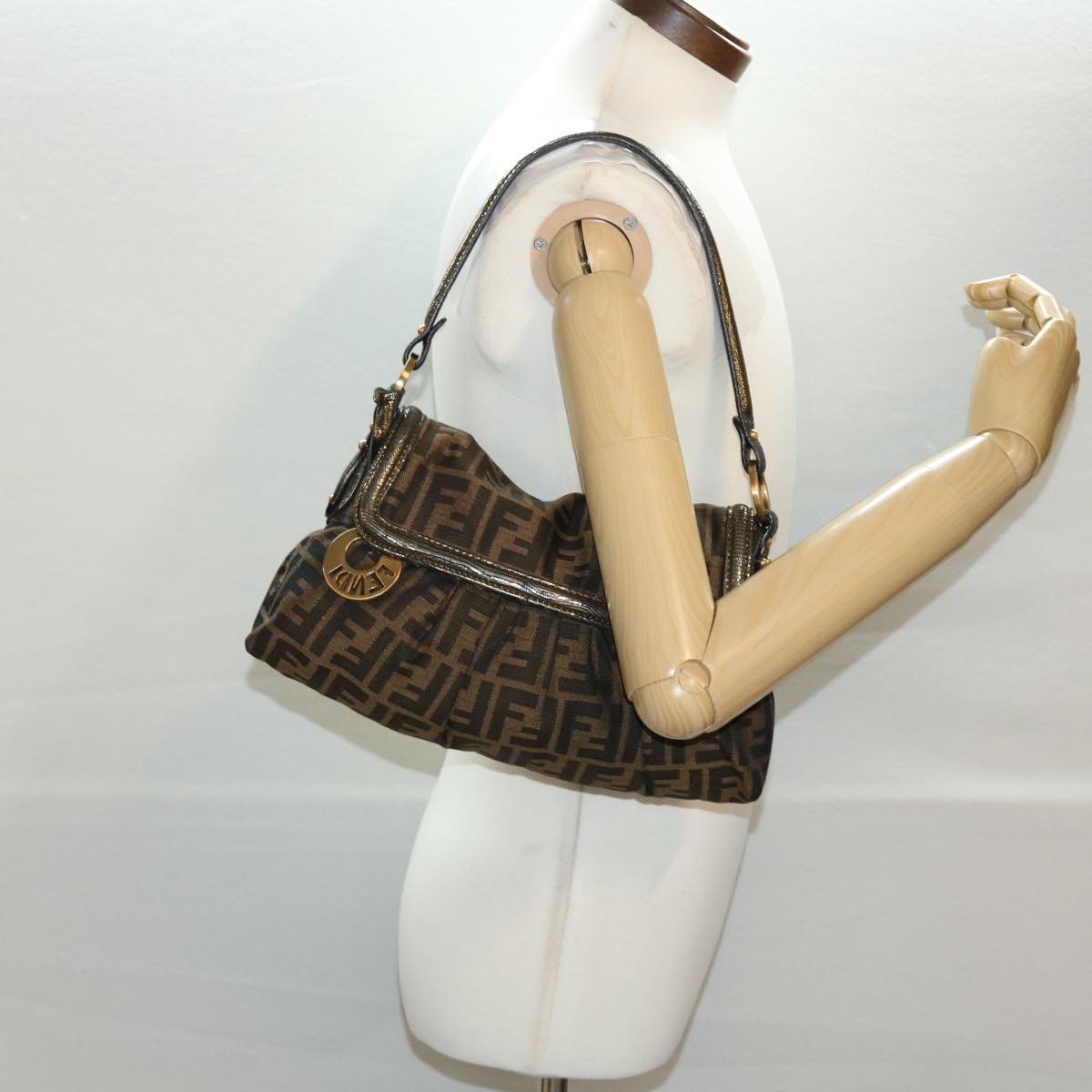 FENDI Zucca Canvas Shoulder Bag Black Brown 2415-8BR445-RVC-059 yk6746B