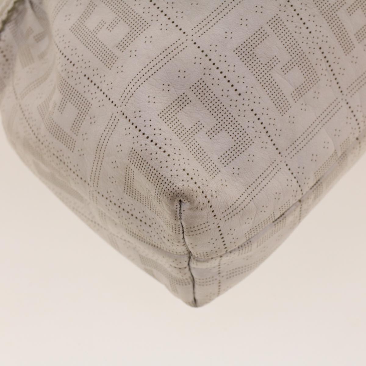 FENDI Punching Shoulder Bag Leather White 2241-8BR448-RM7-068 yk7008B