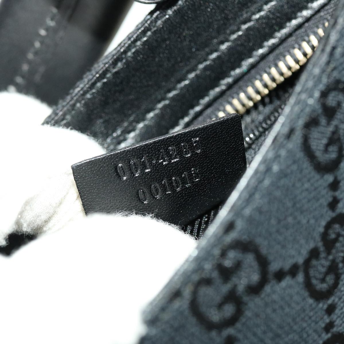 GUCCI GG Canvas Shoulder Bag Black 0014285 yk7184