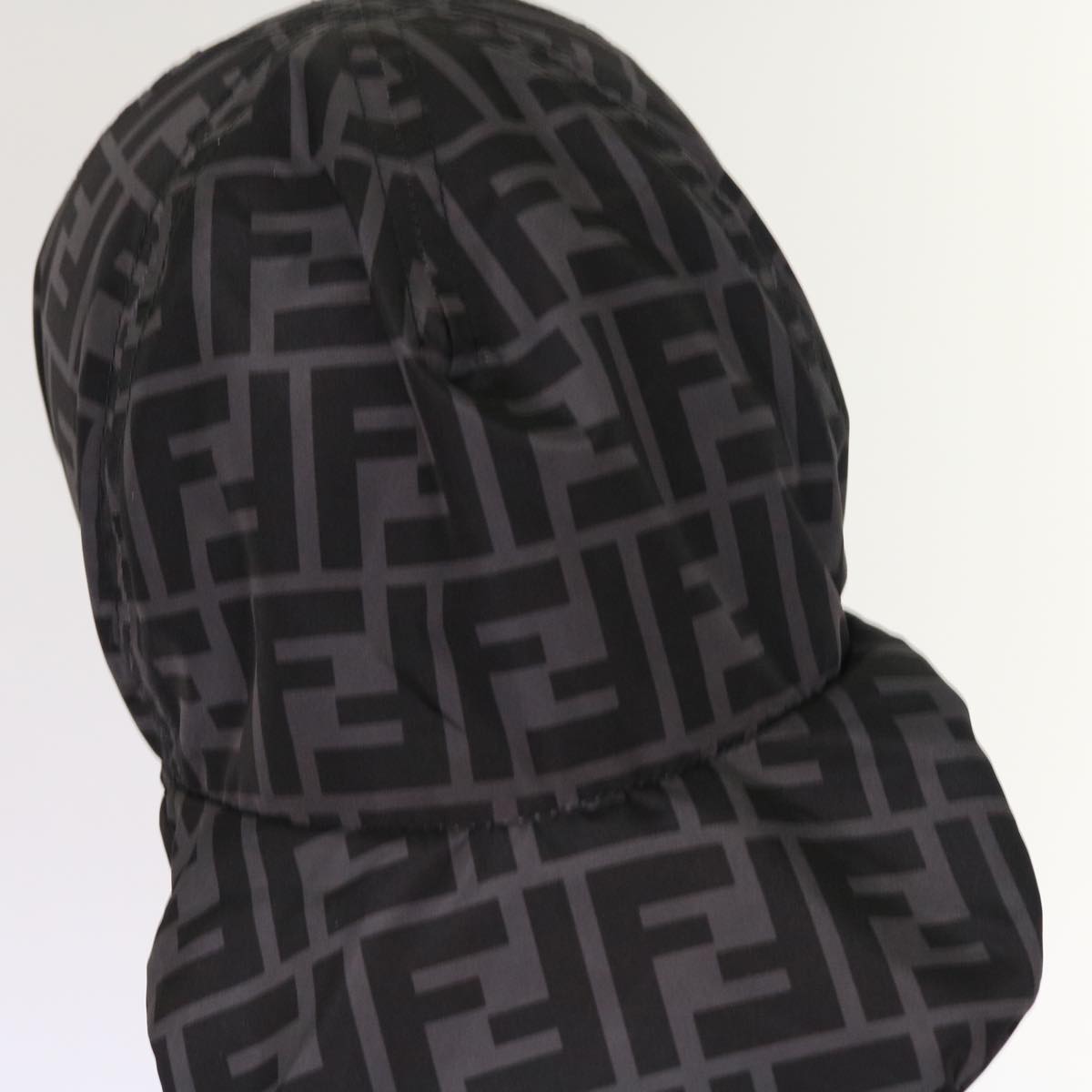 FENDI Zucca Canvas Cap Cover Black yk8556