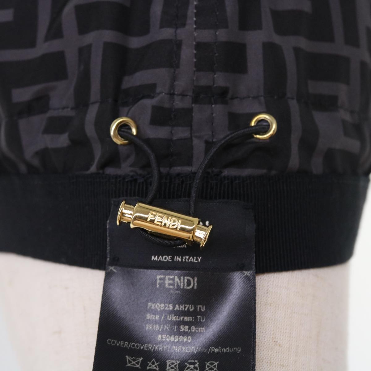 FENDI Zucca Canvas Cap Cover Black yk8556