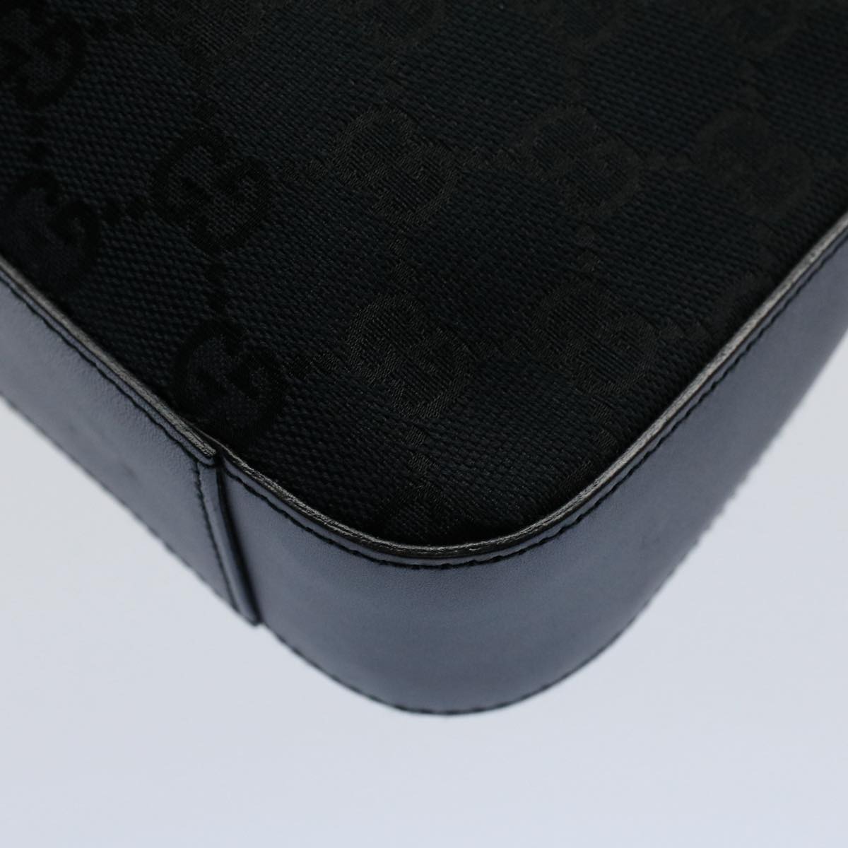 GUCCI GG Canvas Shoulder Bag Black 001 3812 yk8676