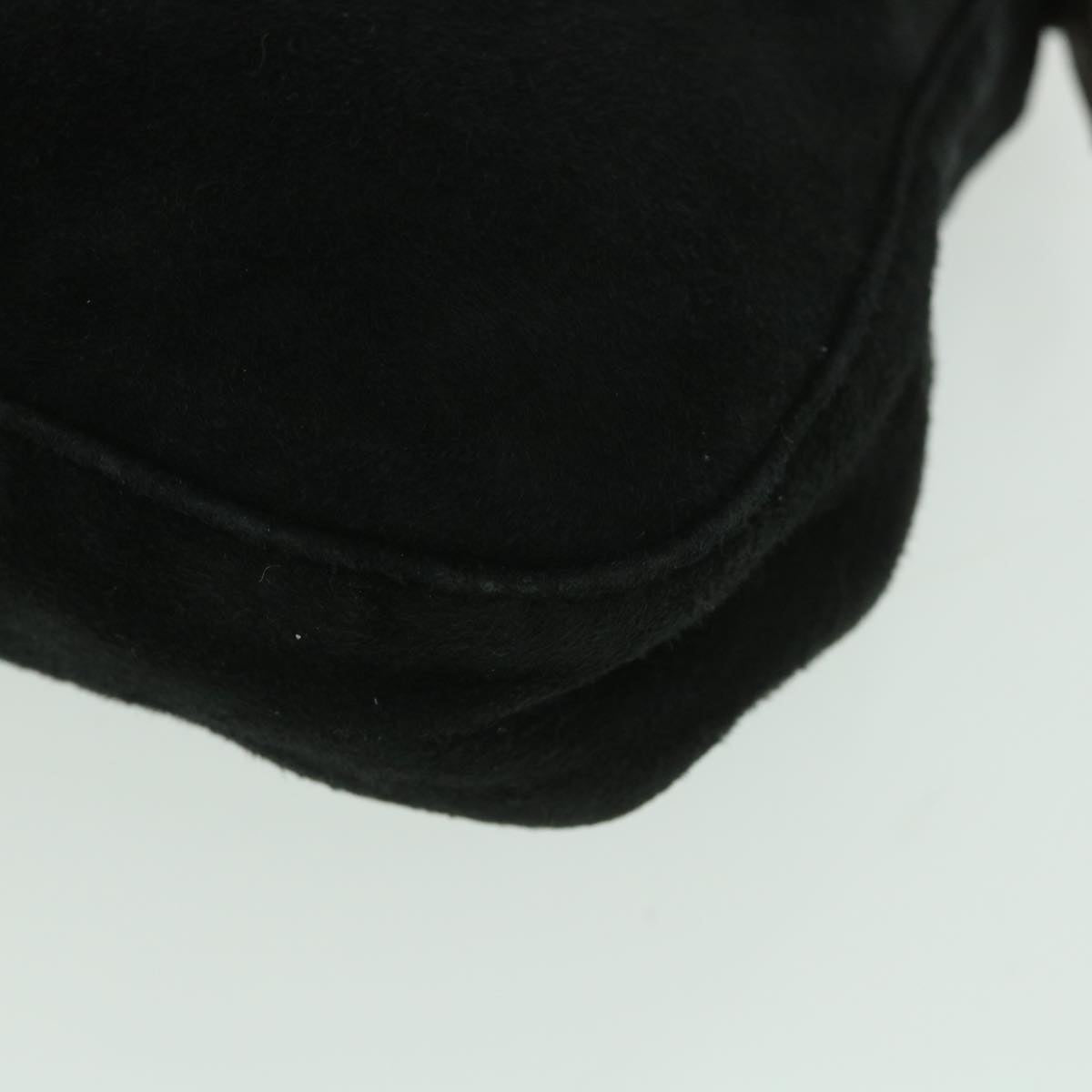 FENDI Mamma Baguette Shoulder Bag Suede Black yk9075