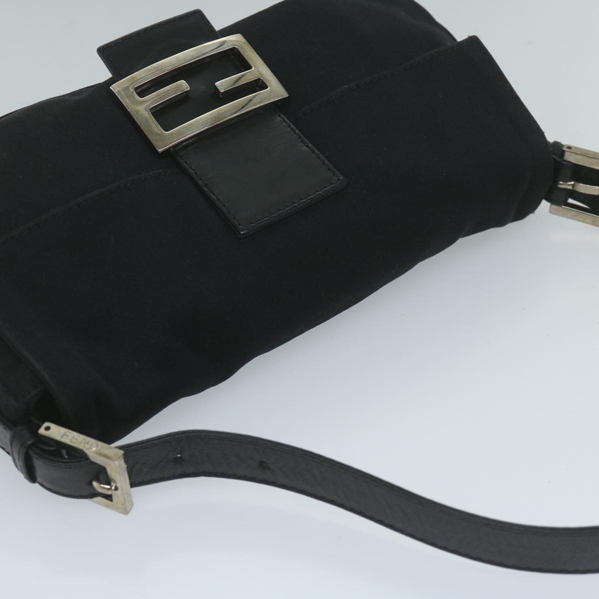 FENDI Mamma Baguette Shoulder Bag Nylon Black 2355 26424 008 yk9685