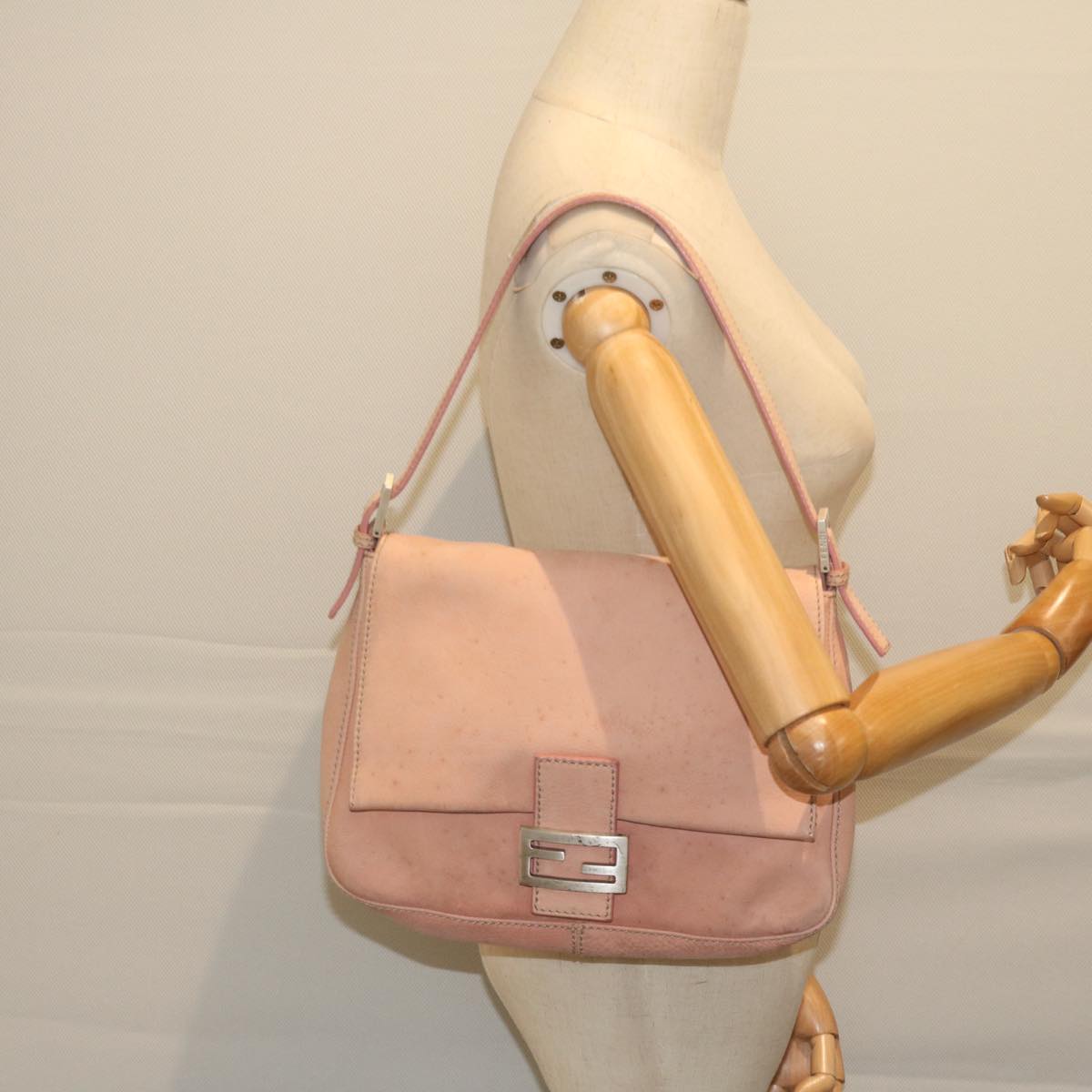 FENDI Mamma Baguette Shoulder Bag Leather Pink yk9735